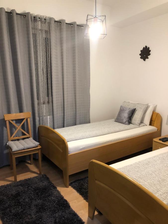 Apartament Basak 2 Deva Exterior photo