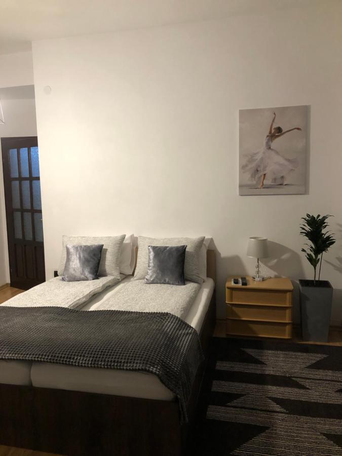 Apartament Basak 2 Deva Exterior photo