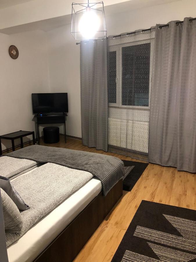 Apartament Basak 2 Deva Exterior photo